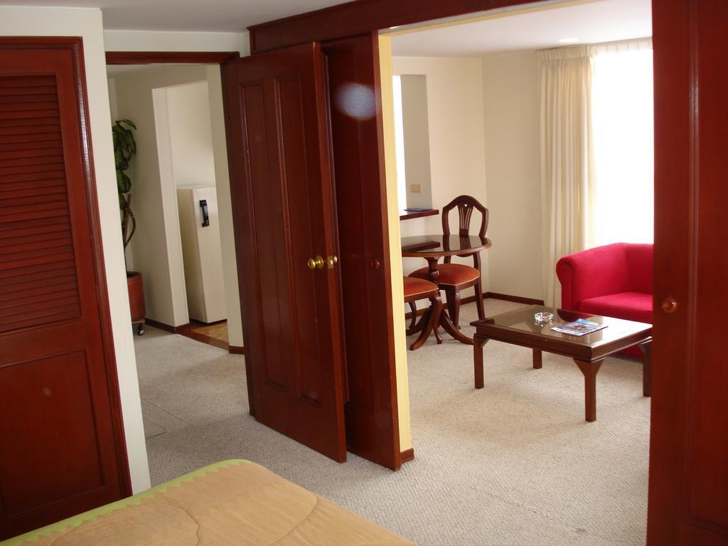 Apartamentos Santa Maria Bogota Ruang foto