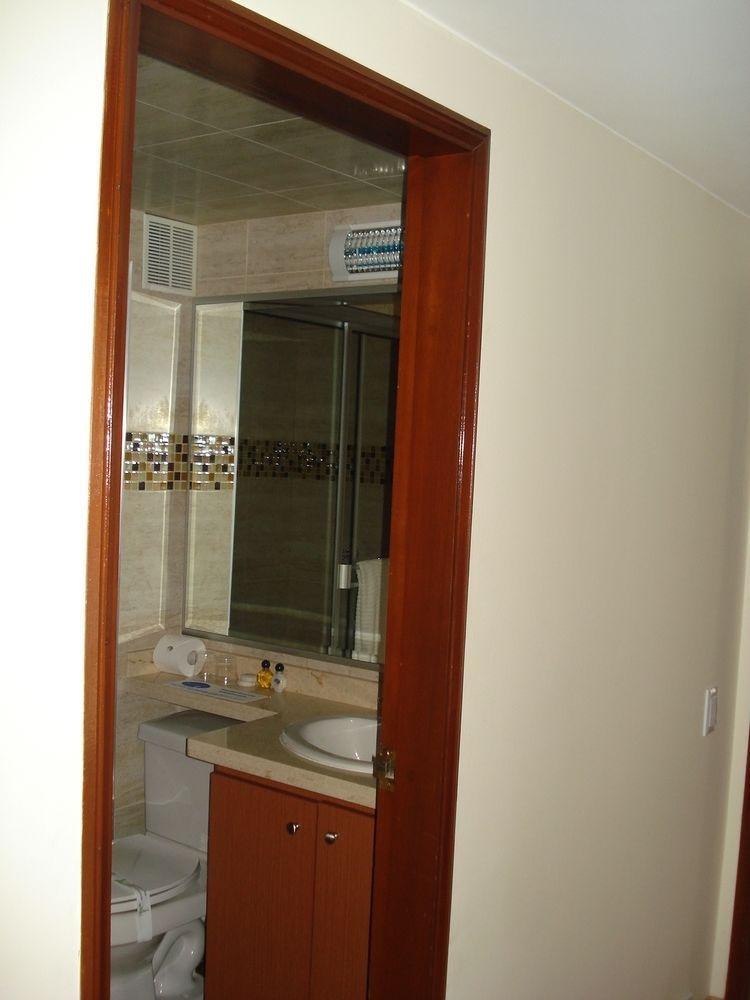 Apartamentos Santa Maria Bogota Bagian luar foto