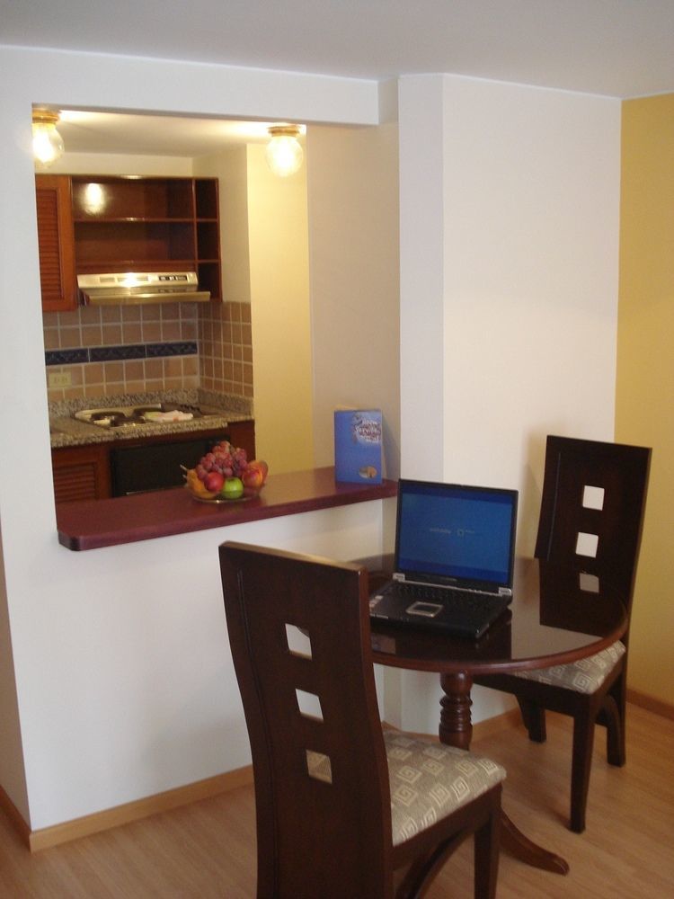 Apartamentos Santa Maria Bogota Bagian luar foto