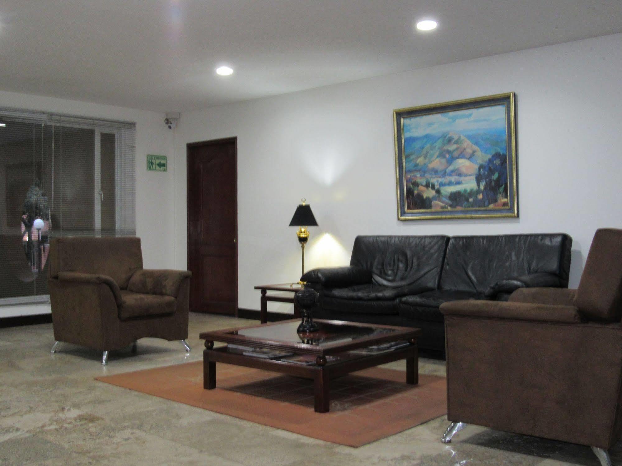 Apartamentos Santa Maria Bogota Bagian luar foto