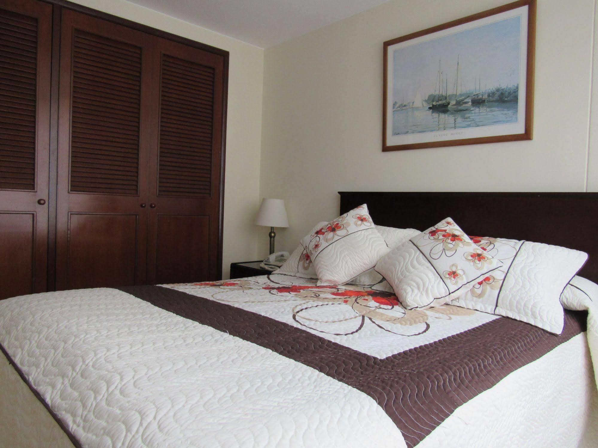Apartamentos Santa Maria Bogota Bagian luar foto